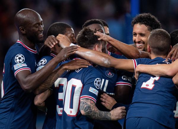 爱游戏官方网站-今晨NBA总决赛传出新动向，圣安东尼奥马刺战术微调，管理层表态：话题不断，轮换策略成焦点的简单介绍